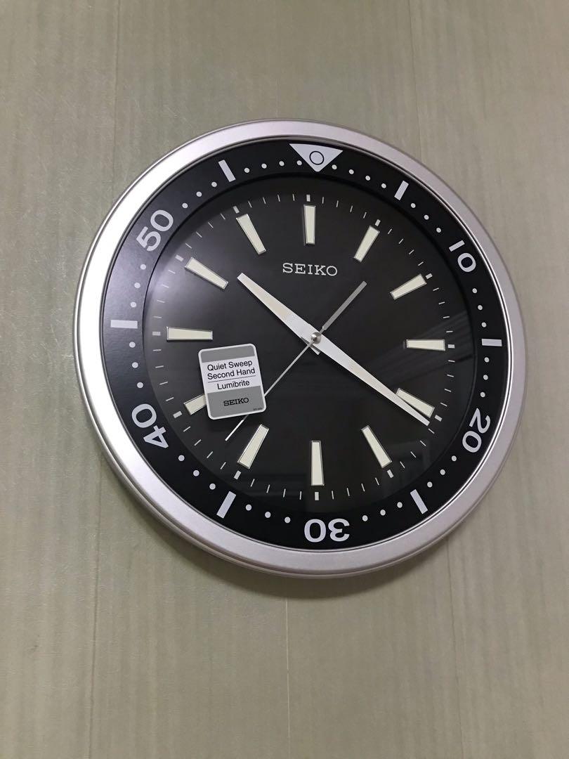 Seiko Diver Style Wall Clock QXA723A, Furniture & Home Living, Home