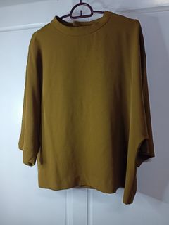 (Category: ) located in . Submitted by bella.closet (Listing ID 1127530526, Image 1). Description: .