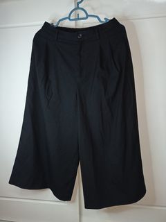 (Category: ) located in . Submitted by bella.closet (Listing ID 1127622236, Image 1). Description: .