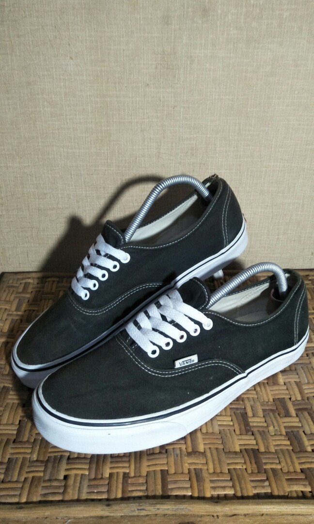 vans true black