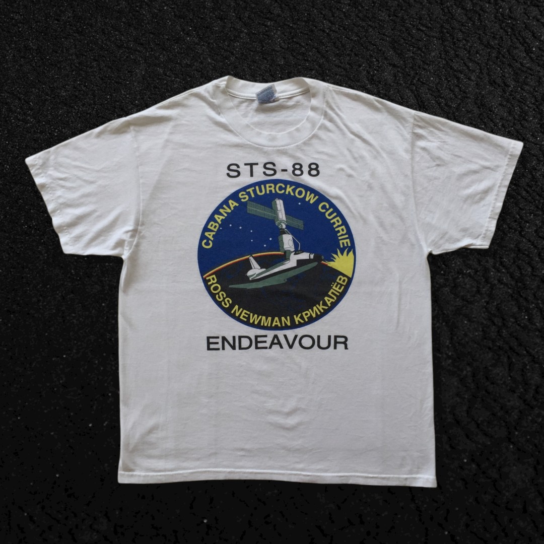 Vintage 90s Space Shuttle Tee Mens Fashion Tops And Sets Tshirts And Polo Shirts On Carousell 4938