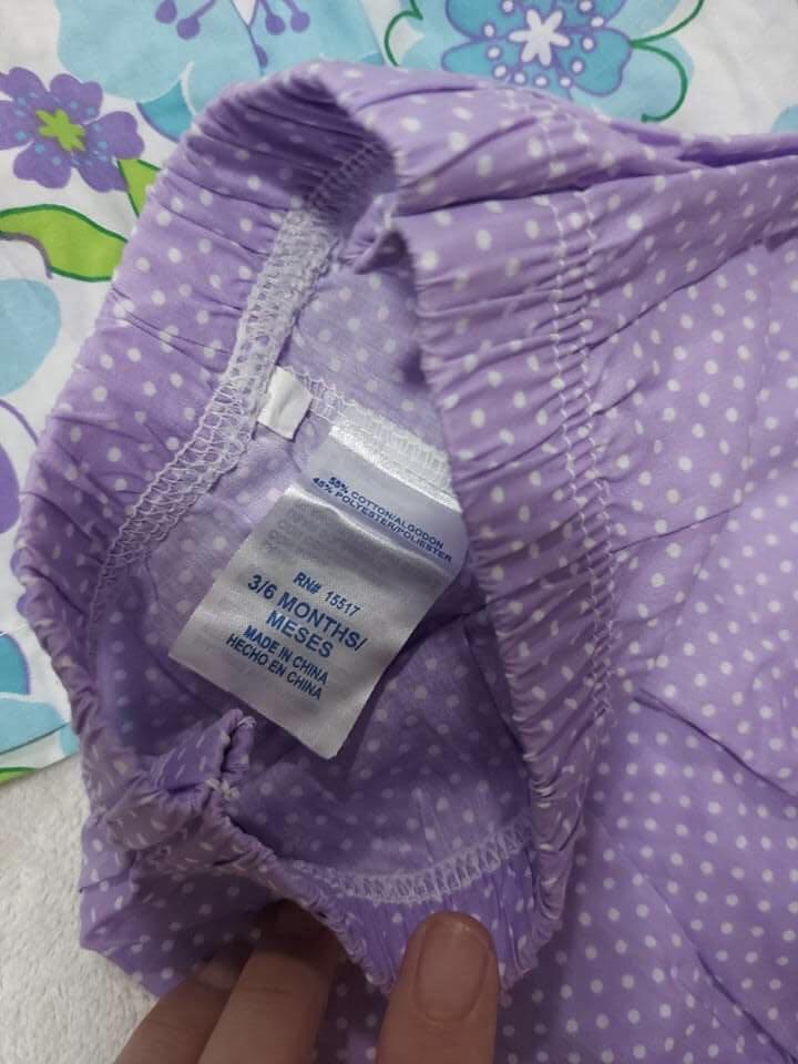 Set for 3 month old with old navy cardigan (Category: Babies & Kids Fashion) located in Bacoor. Submitted by barbanzai (Listing ID 1127742771, Image 3). Description: Pretty top and bottom for 3 to 6 months. EUC. items are all used at least 1x so please manage expectations..