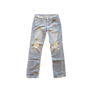 0, Women's Aeropostale Loose Fit Distressed Jean.