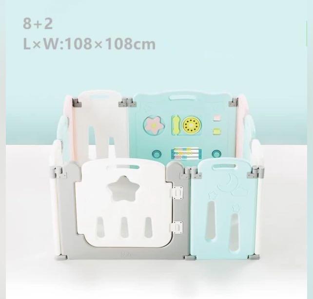 Akachan Foldable play yard play pen Babies Kids Infant