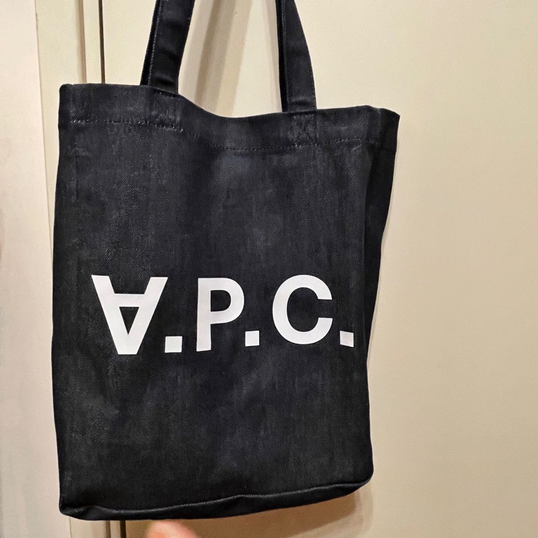 APC tote bag, 女裝, 手袋及銀包, Tote Bags - Carousell
