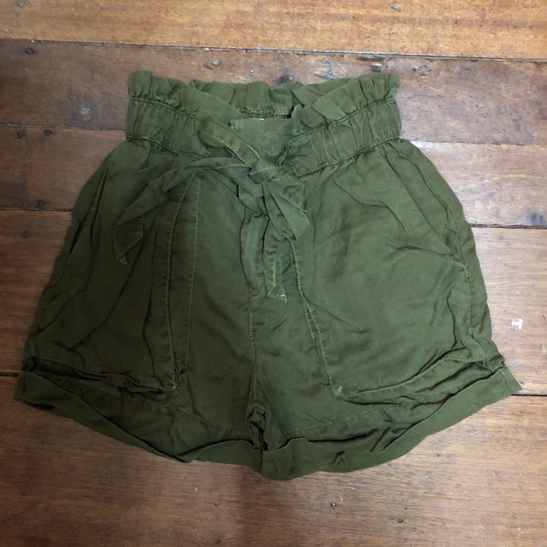 Army green flowy shorts Women s Fashion Bottoms Shorts on Carousell