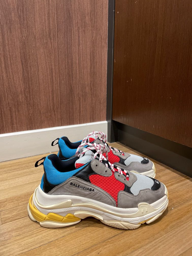 Balenciaga triple s worn shop