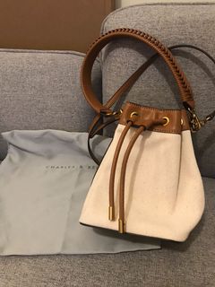 （分類：）位於 。 由 littlecloudyyy 提交（商品編號 1127897996，圖片 1）。簡介： 。