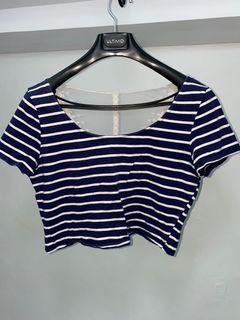 Charlotte Russe 1XL cropped top stripes