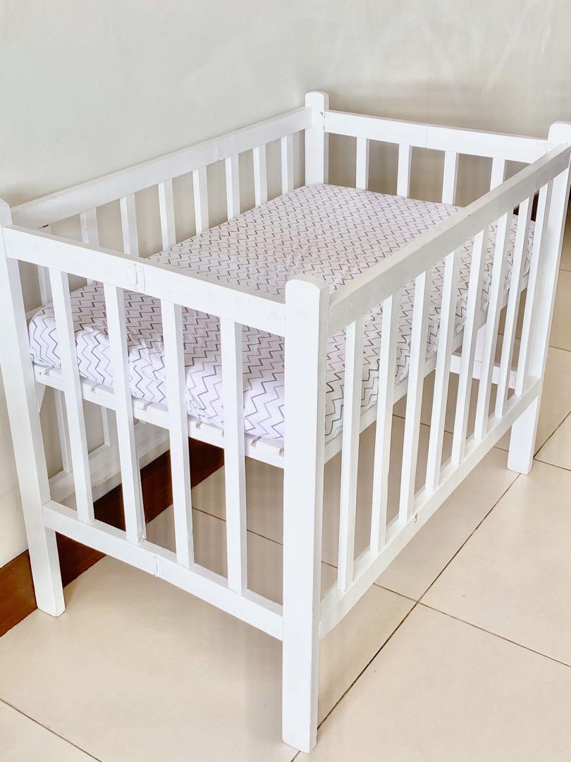 White hot sale wooden crib