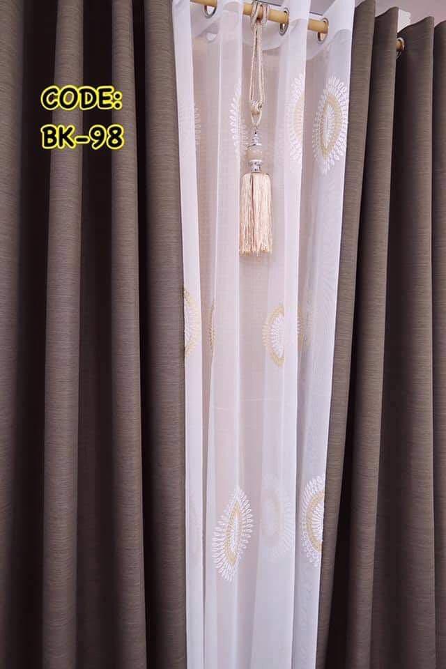 Elegan Blockout Curtains (Category: Curtains & Blinds) located in Cavite. Submitted by luck01 (Listing ID 1127904627, Image 1). Description: For sale! 1 Set Blockout Curtains 3 pcs. and 1 tassel Length: 72” (6ft.) Width: 56-58” (4ft.) Side panels (blockout) Center panel (sheet) Ang ganda ng quality ng curtains, maganda ang pagkakatahi. ❤️ Cheaper than mall price 🙂.
