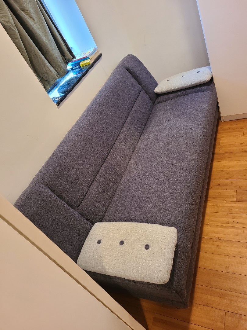 Free Couch pick up Sheung Wan, 傢俬＆家居, 傢俬, 梳化 Carousell