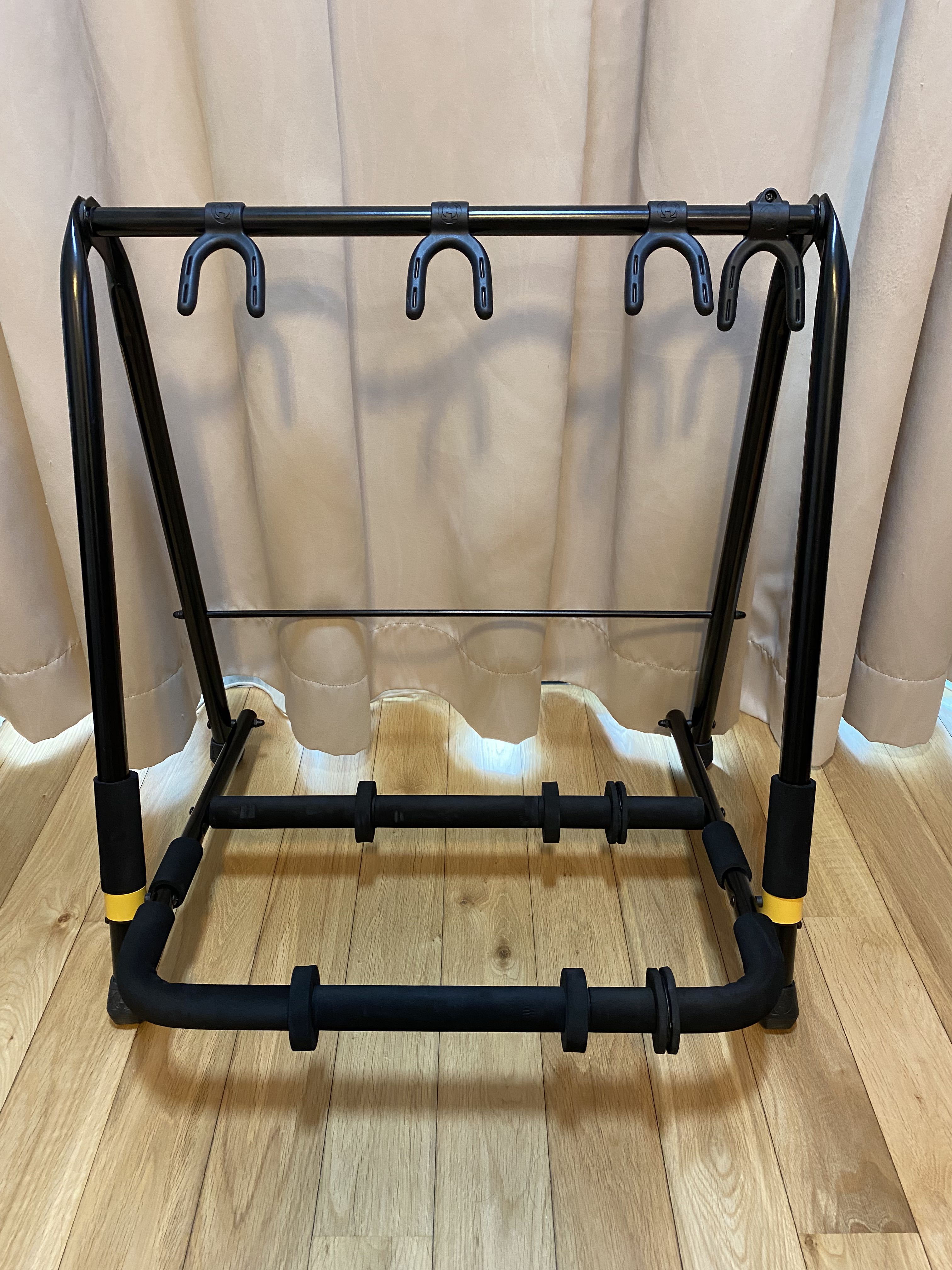 Hercules Guitar Display Rack Stand (3+1) GS523B, Hobbies & Toys, Music