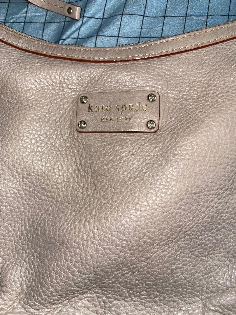 Kate spade hobo (Category: Luxury Bags & Wallets) located in Manila. Submitted by che_limpangog (Listing ID 1127844493, Image 2). Description: Kate Spade hobo.