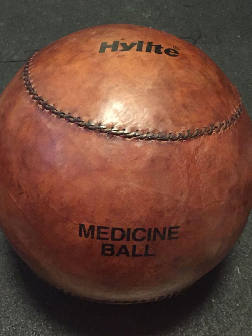 Medical Bal Machine Leather 7kg Medicine Ball, Sports Equipment, Exercise & Fitness, Cardio ...