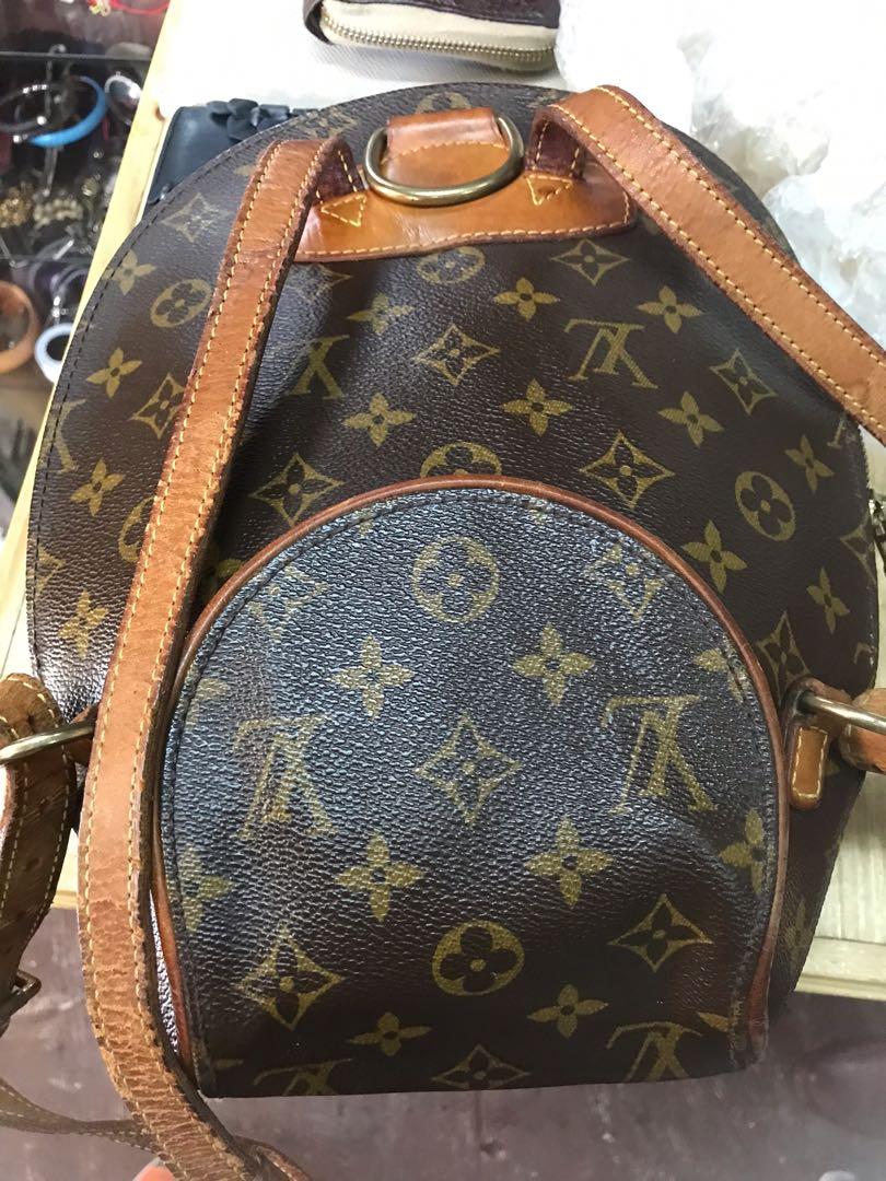 LOUIS VUITTON Tennis bag in monogrammed canvas and nat…