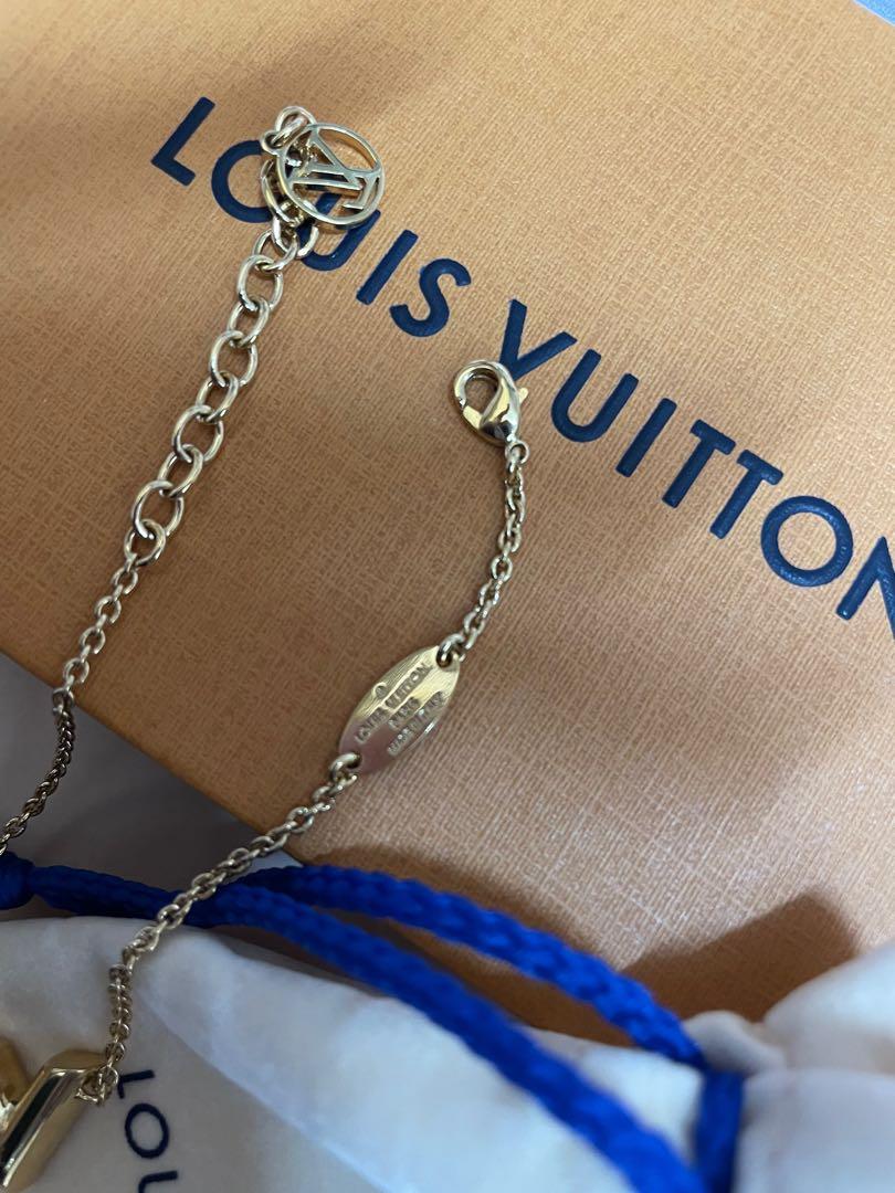 Louis Vuitton Vernis Essential V Bracelet Black Pony-style calfskin  ref.734366 - Joli Closet