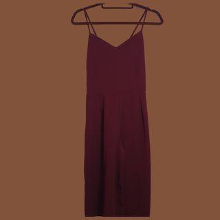 Maroon sleeveless jumpsuit