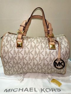 (Category: ) located in . Submitted by alyzzashop (Listing ID 1127822746, Image 1). Description: .