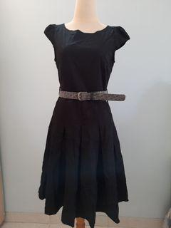 Minimal black dress size L preloved ( belt tdk tmasuk)