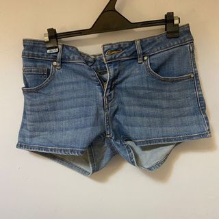 由 yebone (刊登 ID 1127895340，圖片 1) 提交，位於 的 (類別：)，說明：。