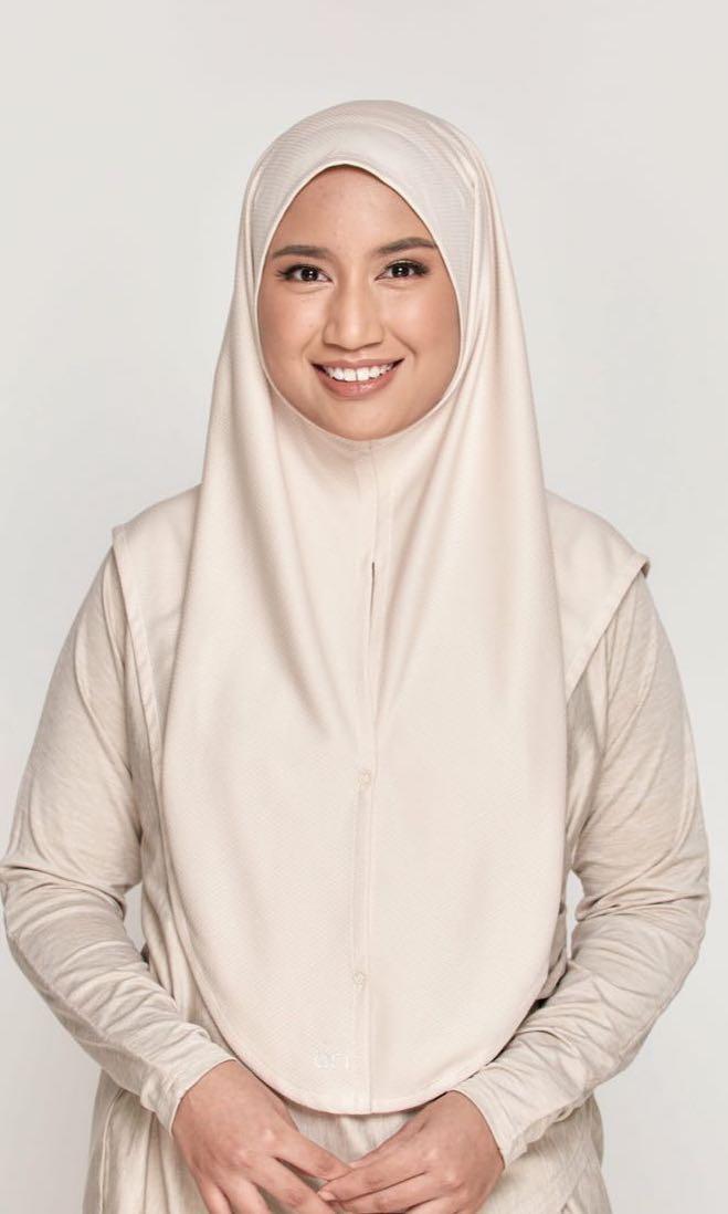 Brand New Olloum Performance Scarf / Hijab / Tudung / Sportwear