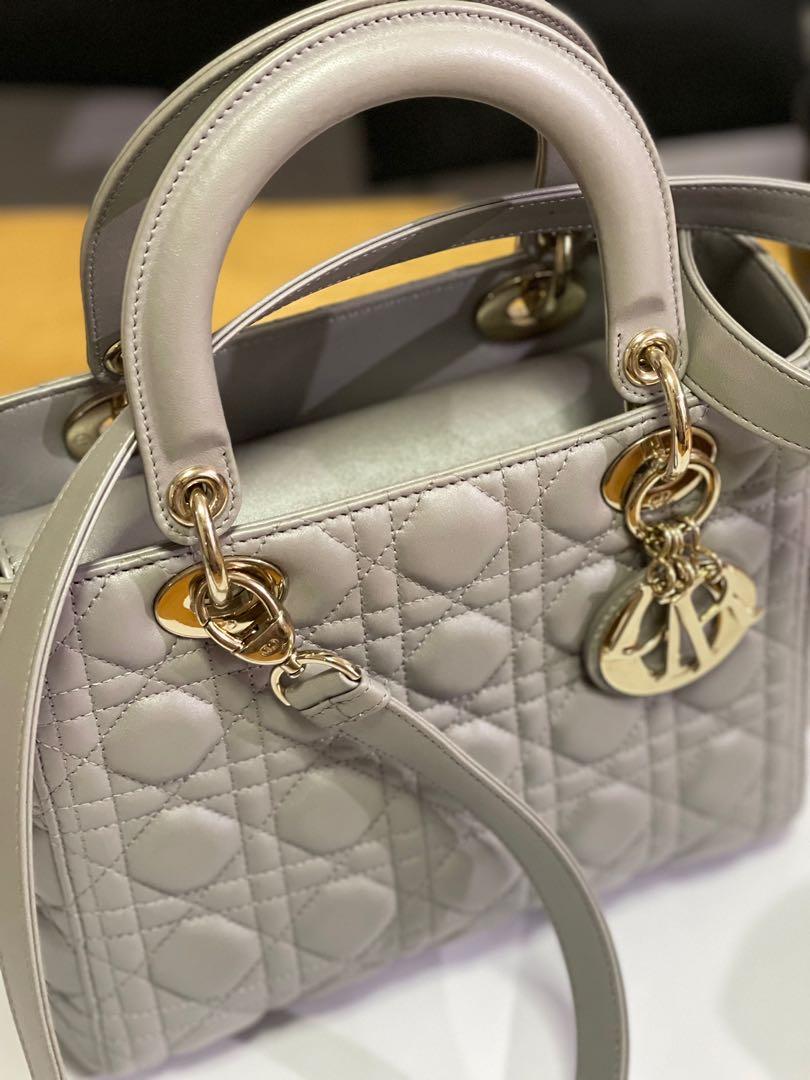 Pearly Grey Medium Lady Dior Flap opening