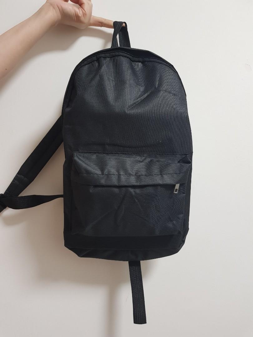 Plain Black Backpack, Women's Fashion, Bags & Wallets, Backpacks on Carousell