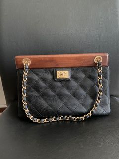 (Category: ) located in . Submitted by bag-gal23 (Listing ID 1127812801, Image 1). Description: .