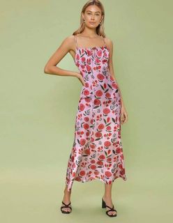 (Category: ) located in . Submitted by thriving_wardrobe (Listing ID 1127798379, Image 1). Description: .
