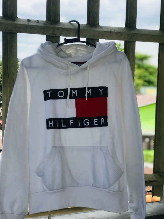 TOMMY HILFIGER BIG FLAG HOODIE, Men's Fashion, Tops u0026 Sets, Hoodies on  Carousell