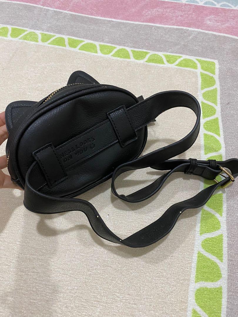 Typo Belt bag