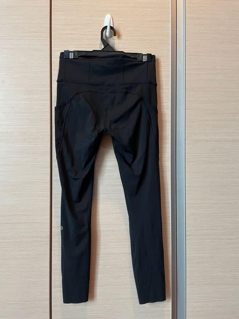 Lululemon black Sz 6 leggings with side pockets.