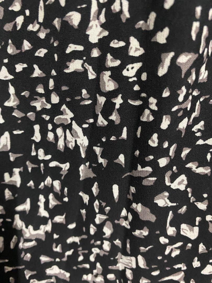 Basic Blouse (EverydayMode) (Category: Blouses) located in Butterworth. Submitted by balkhishh (Listing ID 1128055859, Image 3). Description: Used one time for nlu, then not for anymore due to pregnancy’s. S to small M can fit nicely. Need to clear storage.