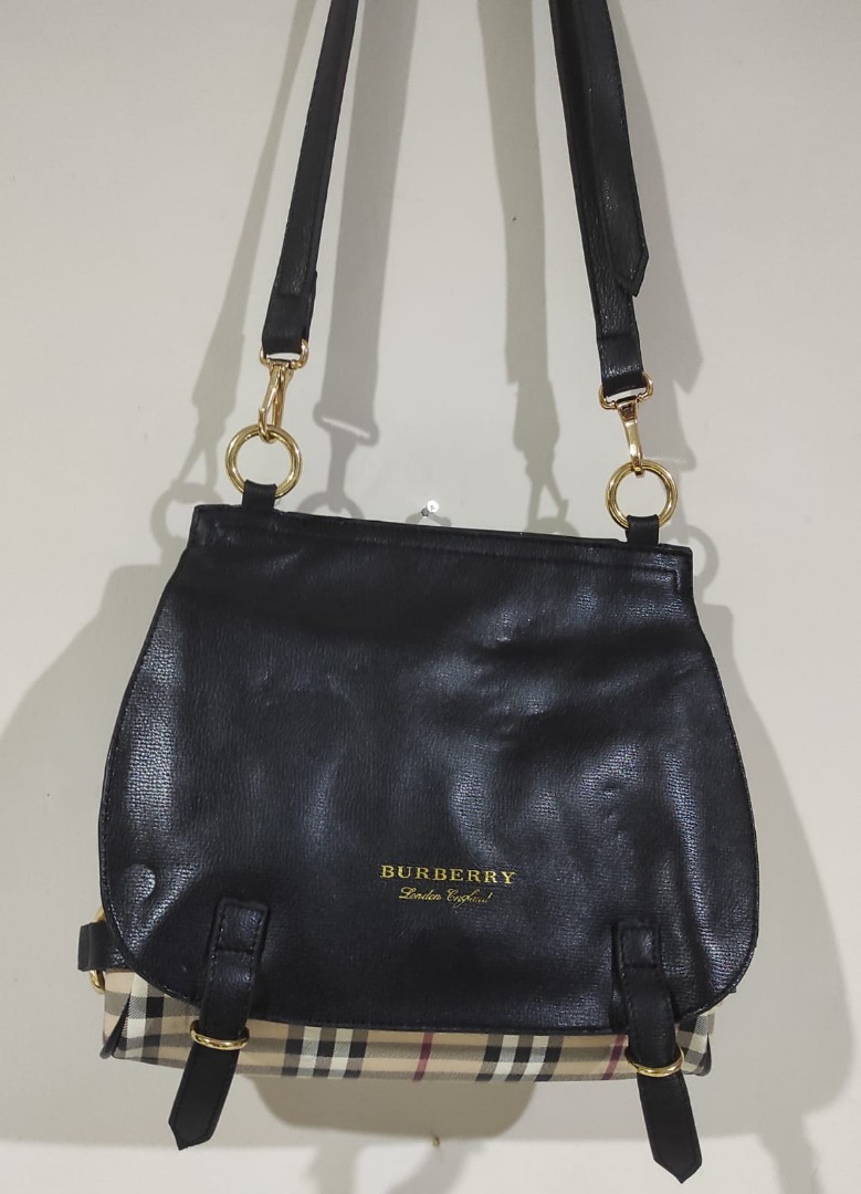 price of a burberry scarf