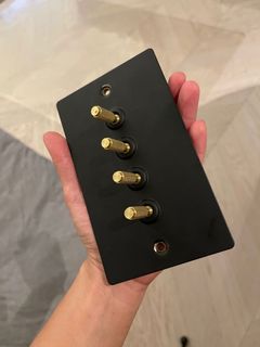 （分類：）位於 。 由 onemanstrash2 提交（商品編號 1128065704，圖片 1）。簡介： 。