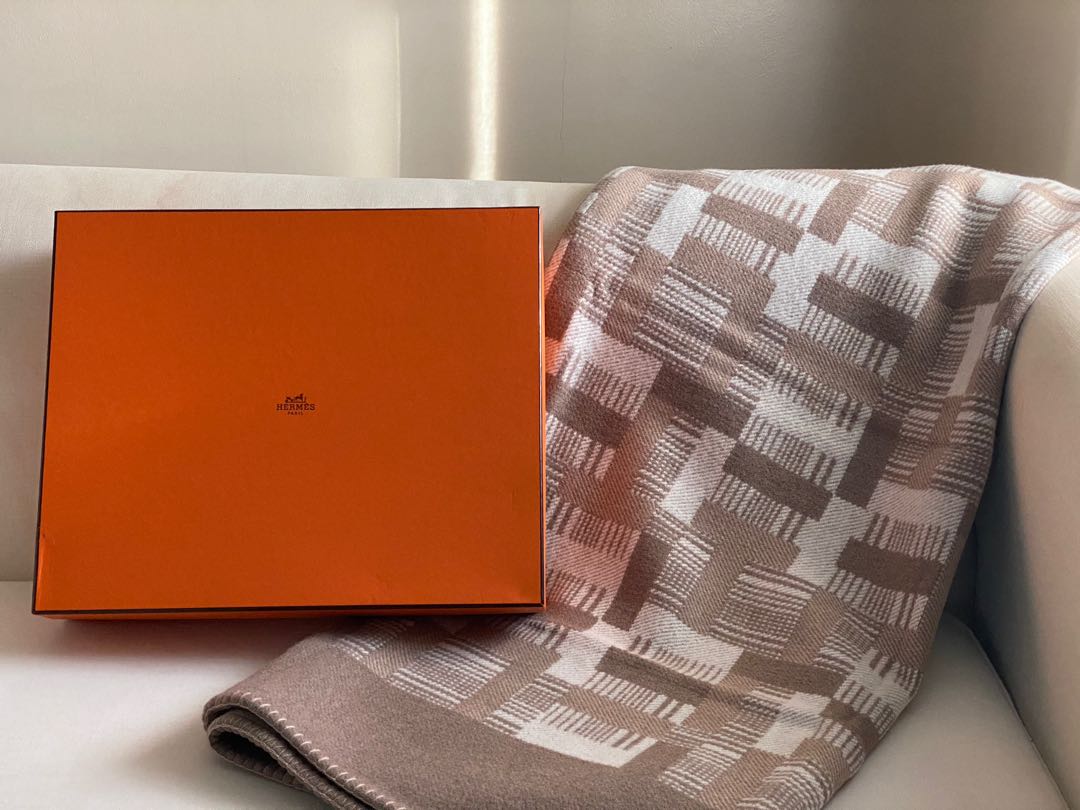 HERMES AVALON PAPER BLOCK BLANKET, Furniture & Home Living, Home Decor