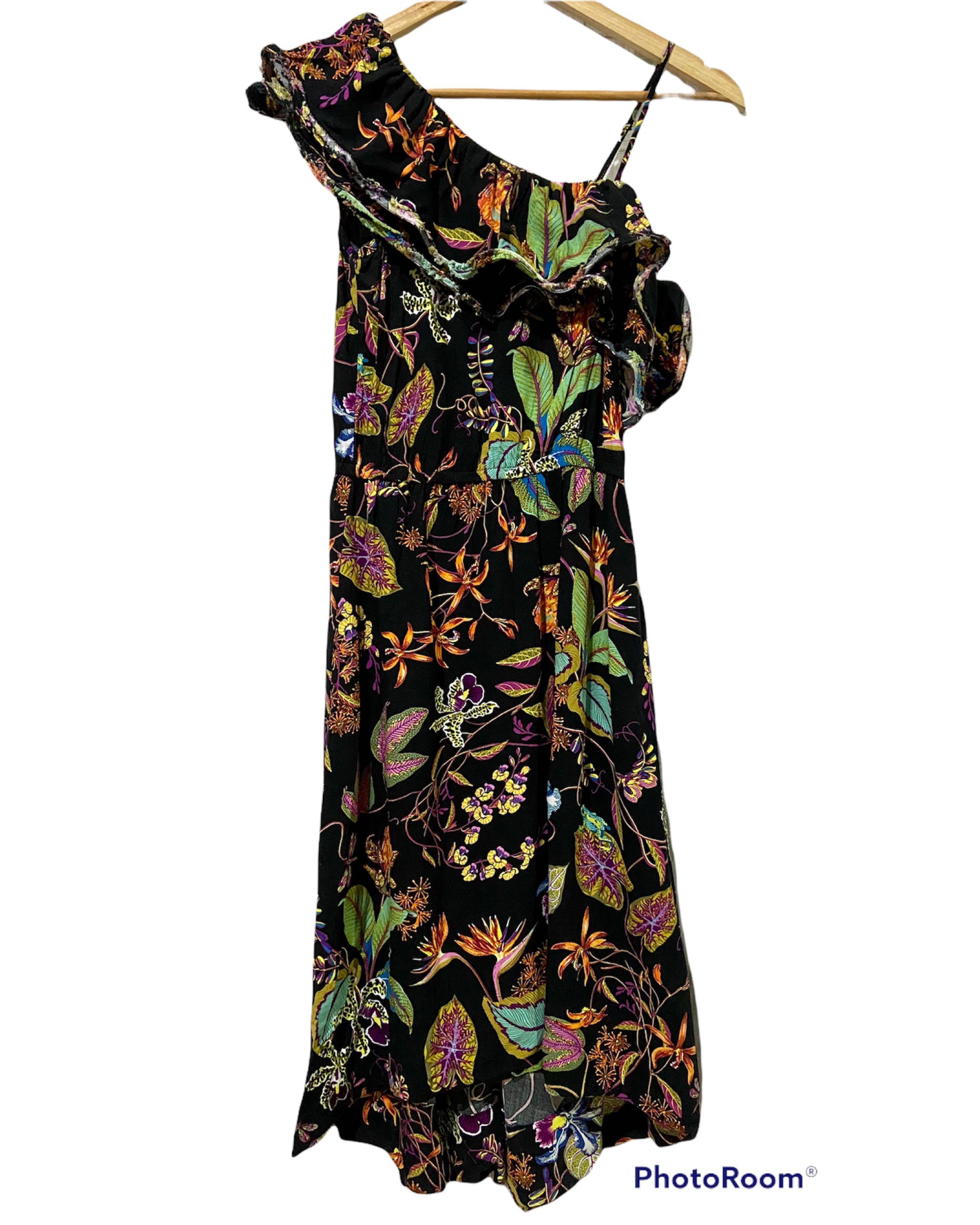 H&M Flutter Sleeve Dress (Category: Dresses) located in Bacolod City. Submitted by katcss (Listing ID 1128025730, Image 1). Description: PLEASE READ the following before MAKING AN OFFER 😊 🚫 LAST PRICE POSTED! 🚫SHIPPING FEE NOT INCLUDED 🚫1 DAY RESERVATION ONLY 🚫NO JOY RESERVERS 🚫 NO LOWBALLERS PLEASE, IF YOU THINK THE PRICE IS UNREASONABLE, THEN DON'T BUY THE ITEM 🚫 THE CONDITION IS GOOD, REGARDLESS OF THE DATE IT WAS BOUGHT, OTHERWISE IT W