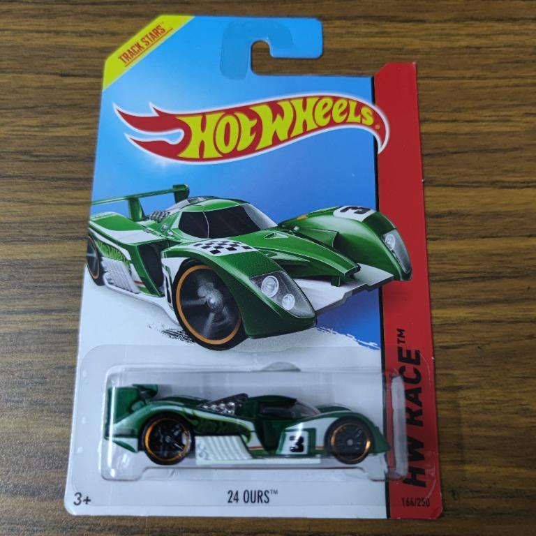 Hot Wheels 24 Ours Green