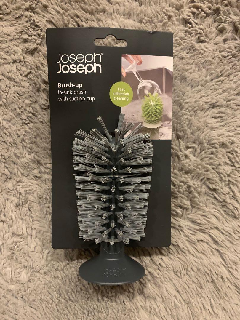  Joseph Joseph Brush-Up Glass Brush with Suction Cup