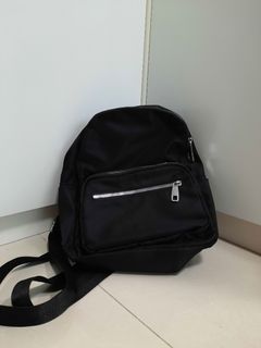 (Category: ) located in . Submitted by fingerseok (Listing ID 1127977683, Image 1). Description: .