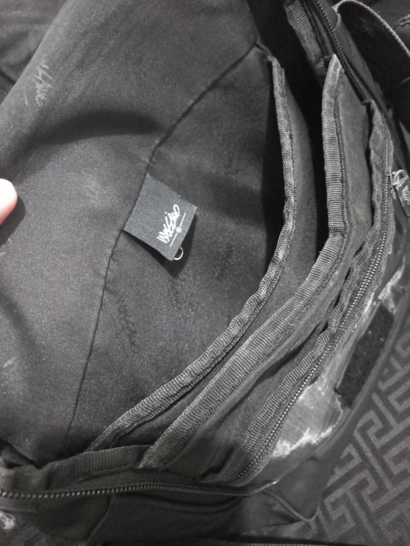 Mossimo Messenger Bag, Men's Fashion, Bags, Sling Bags on Carousell