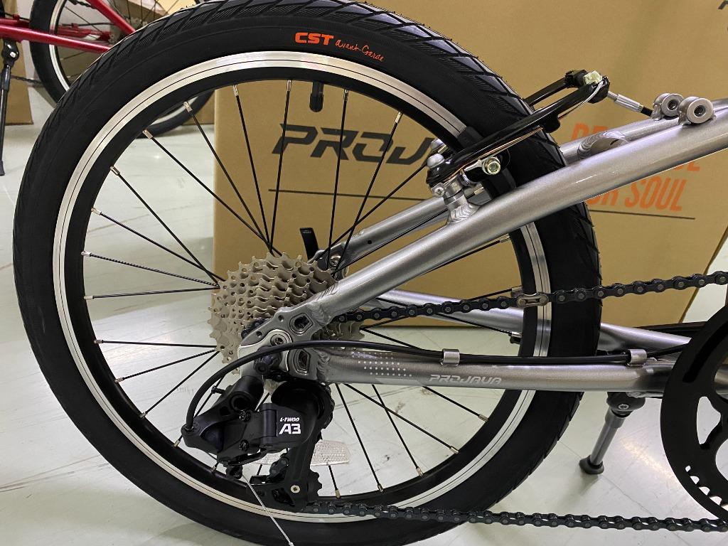 PROJAVA 20inch Libery Foldable Folding Bike V Brake Lightweight 10.8kg Bicycle Pro Java [ RED color only] (Category: Bicycles) located in Singapore. Submitted by passiongadgets (Listing ID 1128025401, Image 3). Description: Left Red color, promotion at $299 ⭐3 Months Installment via Atome available at extra 7% charge. Full Payment: $299 👍 Come with Freebies (worth $259): ✔️Free Gold Mini Air Pump ✔️Free Water Bottle Holder ✔️Free Rechargeable Fr