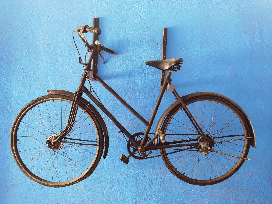 Rocket bicycle shop vintage