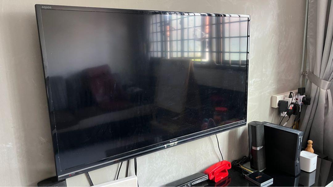 Sharp Television (Category: TV) located in Singapore. Submitted by yhloh83 (Listing ID 1127979872, Image 1). Description: Sharp Aquos LC-46LE450 M LED HDMI Dolby Digital Full HD 1080P.