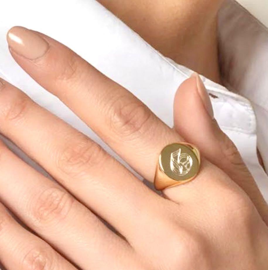 Gold signet rings for 2025 ladies