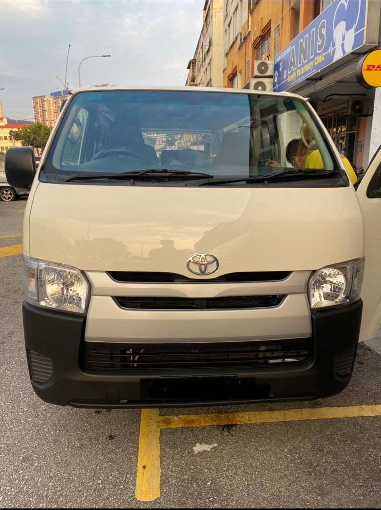 Toyota hiace panel van 2.5 store turbo diesel