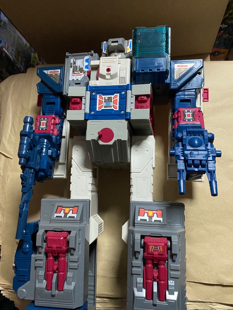 Transformers G1 Encore 23 Fortress Maximus Takara Reissue BIB Headmaster