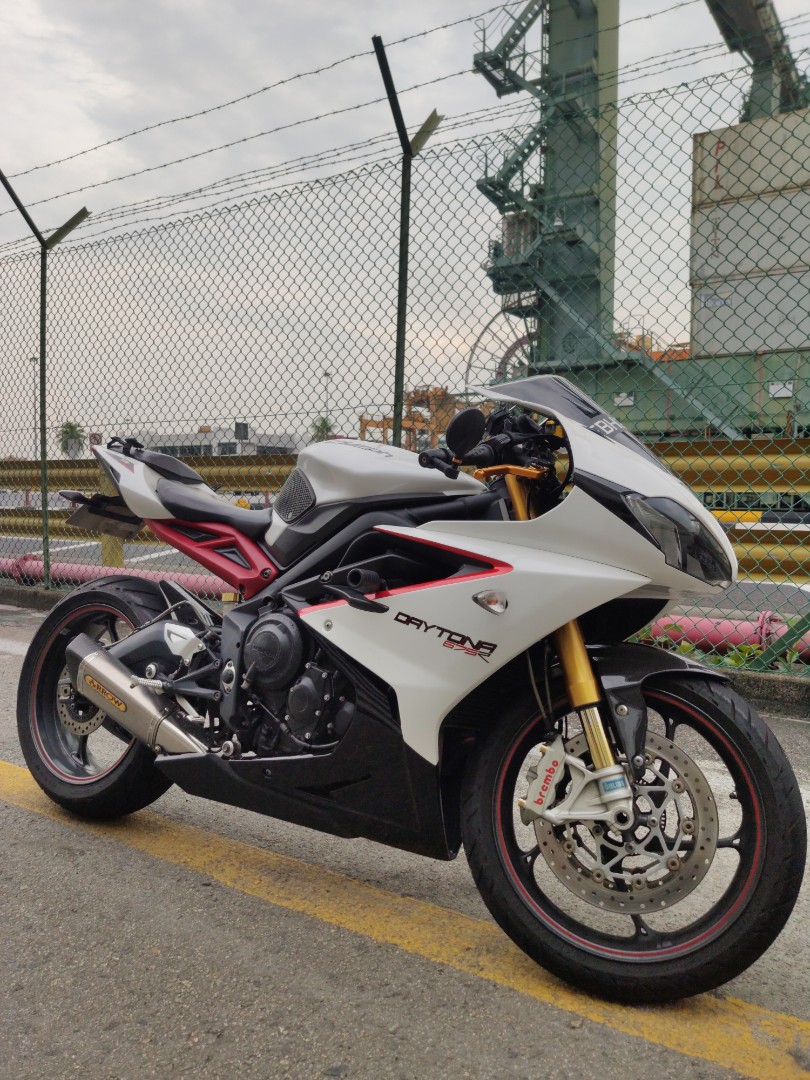 Triumph Daytona 675R COE 2033 not Yamaha r6 r7 Kawasaki zx6r