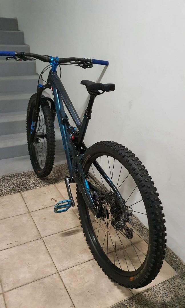 Siskiu n9 2021 top
